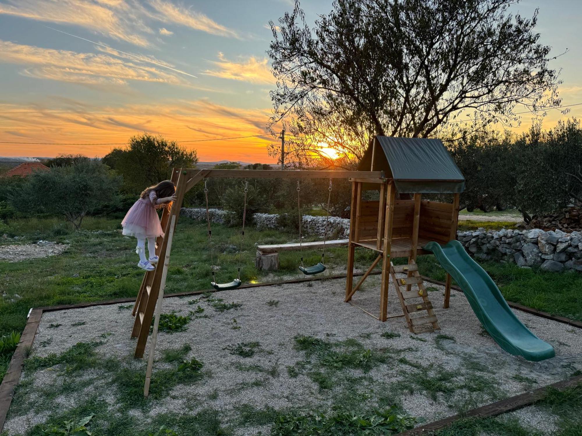 Vila Relax And Unwind: Family-Friendly House Near Zadar In Zagrad Exteriér fotografie